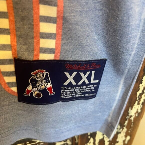 NWT New England Patriots NFL Mitchell & Ness throwback Jumbotron XXL T-shirt - Picture 3 of 12